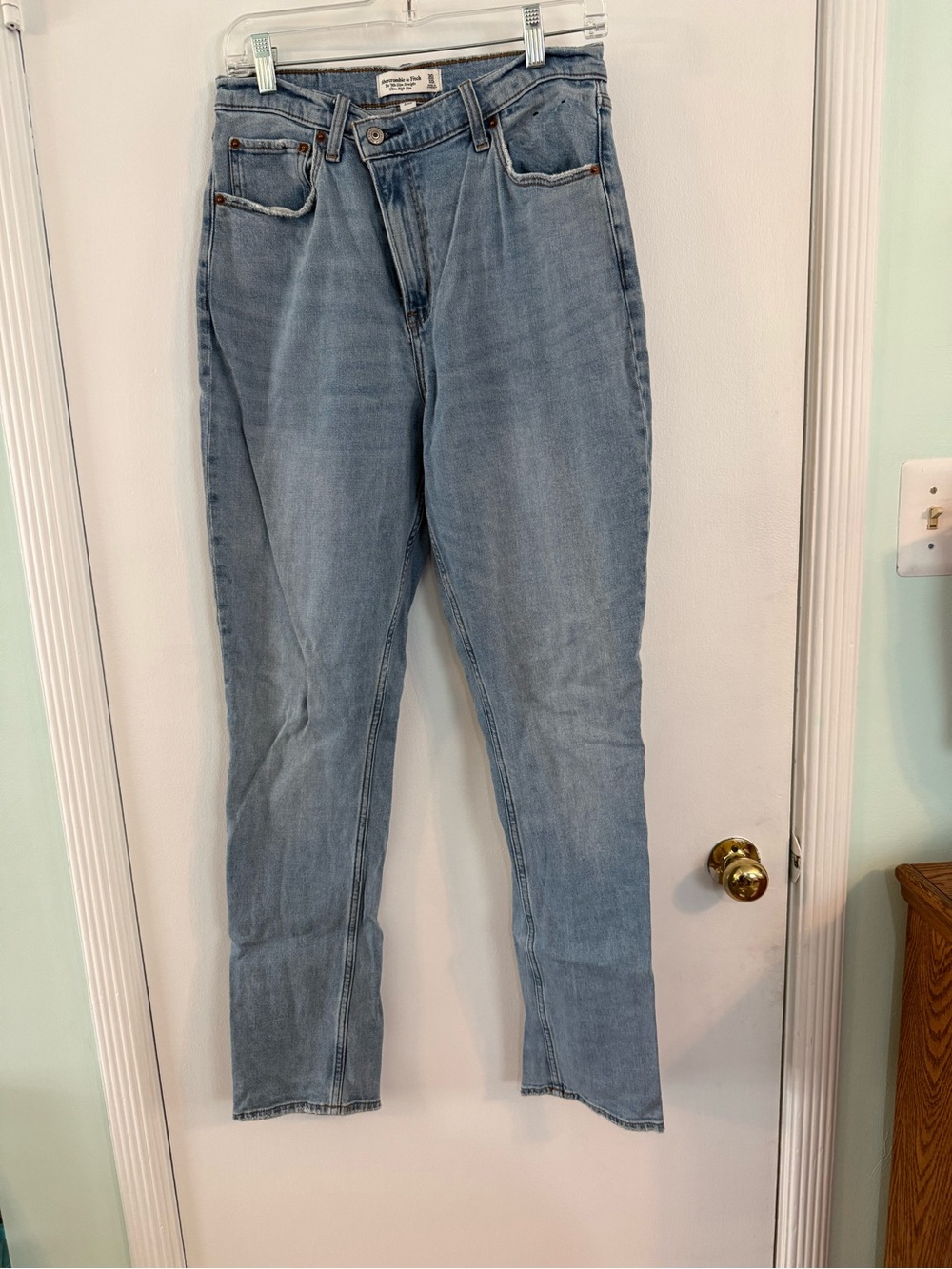 Abercrombie & Fitch Curve Love Light Blue High-Rise Jeans